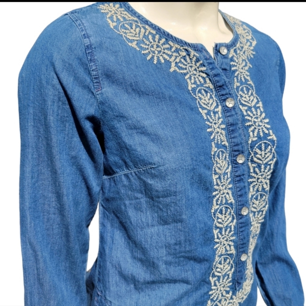 size extra small j.Jill denim dress with embroidery on front
